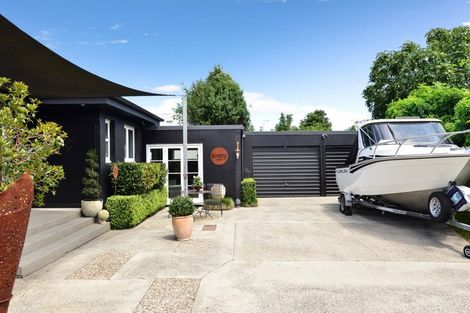 Photo of property in 27 Alfred Street, Fairfield, Hamilton, 3214