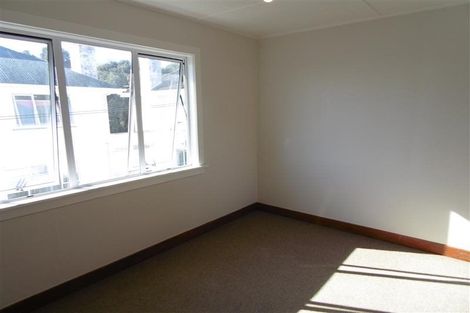 Photo of property in 27 Bulteel Street, New Plymouth, 4310