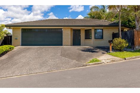 Photo of property in 4 Cloghan Close, Massey, Auckland, 0614