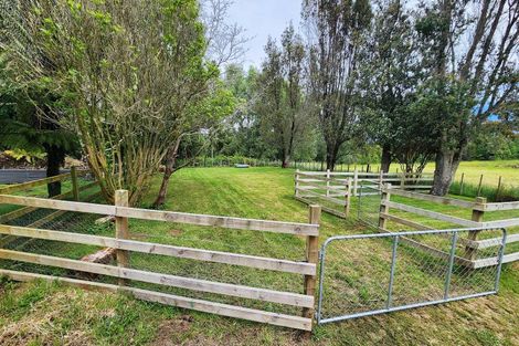 Photo of property in 1082 Junction Road, Egmont Village, Inglewood, 4386