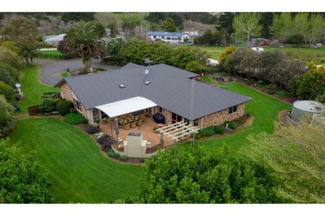 Photo of property in 2a Masters Road, Waiuku, 2681