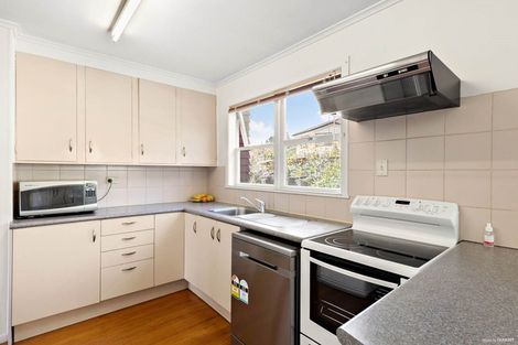 Photo of property in 25 Ellice Road, Totara Vale, Auckland, 0629