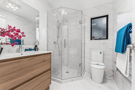 Photo of property in 3a Raupapa Street, Northcote, Auckland, 0627