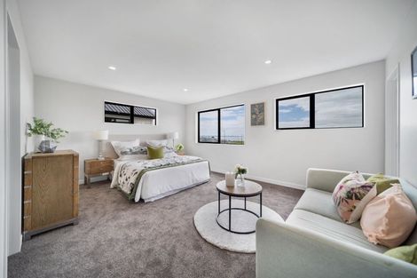 Photo of property in 12 Korowhiti Road, Clarks Beach, 2122