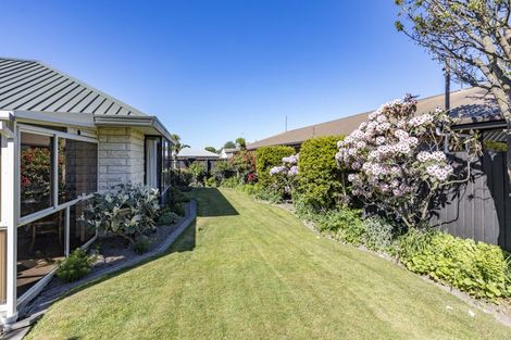 Photo of property in 10 Ben Nevis Drive, Broomfield, Christchurch, 8042
