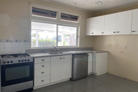 Photo of property in 32 Grove Road, Papakura, 2110