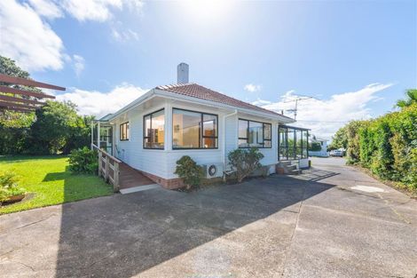 Photo of property in 8 Boler Place, New Lynn, Auckland, 0600