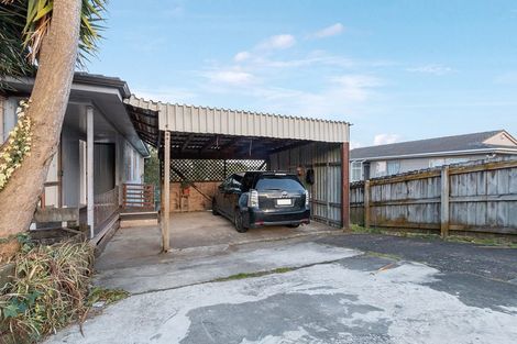 Photo of property in 70 Solar Road, Glen Eden, Auckland, 0602
