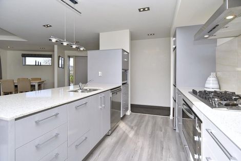 Photo of property in 18 Oratia Grove, Northwood, Christchurch, 8051