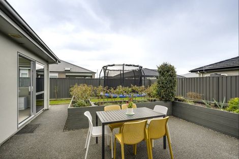 Photo of property in 16 Mckay Close, Frimley, Hastings, 4120