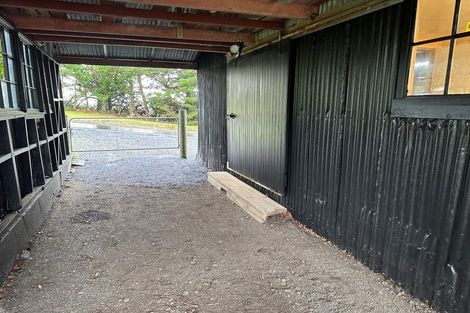 Photo of property in 24 Holdens Road, Henderson, Auckland, 0612