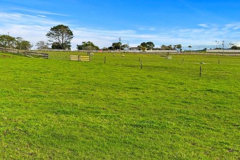 Photo of property in 118 Cottle Road, Taupaki, Henderson, 0782