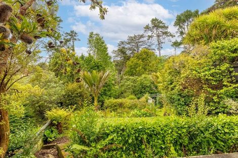 Photo of property in 15 Fairmount Road, Titirangi, Auckland, 0604