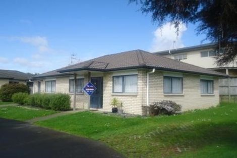 Photo of property in 1/341 Royal Road, Massey, Auckland, 0614