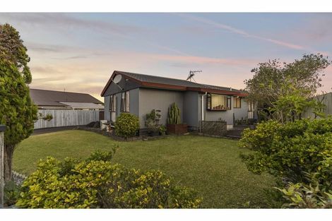 Photo of property in 129 Alfriston Road, Manurewa, Auckland, 2105