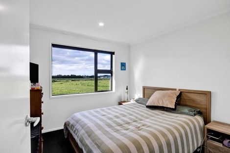 Photo of property in 261 Ohangai Road, Hawera, 4673
