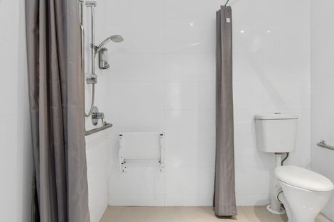 Photo of property in 4/8 Maunganui Road, Mount Maunganui, 3116