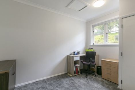 Photo of property in 15 Peel Place, Wainuiomata, Lower Hutt, 5014