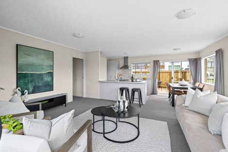 Photo of property in 12a Tower Hill, Stanmore Bay, Whangaparaoa, 0930
