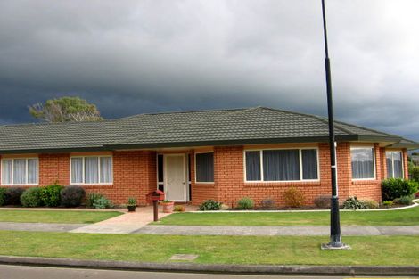 Photo of property in 15 Flemington Lane, Awapuni, Palmerston North, 4412