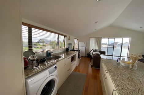Photo of property in 4 Waller Avenue, Bucklands Beach, Auckland, 2012