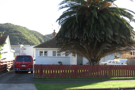 Photo of property in 5 Peck Street, Taita, Lower Hutt, 5011