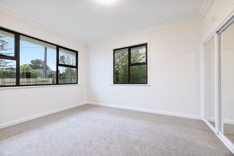 Photo of property in 34 Savoy Road, Glen Eden, Auckland, 0602