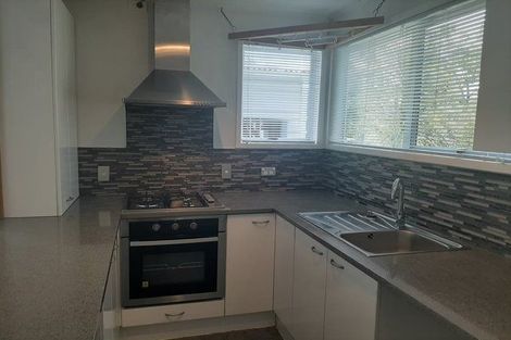 Photo of property in 19 Stallard Place, Glen Eden, Auckland, 0602