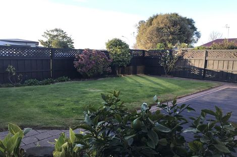 Photo of property in 5 Rhyl Place, Bryndwr, Christchurch, 8053
