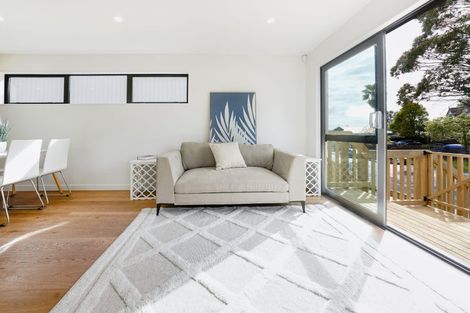 Photo of property in 23b Caribbean Drive, Unsworth Heights, Auckland, 0632