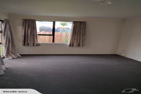 Photo of property in 67 Sunvue Road, Glen Eden, Auckland, 0602