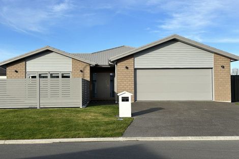 Photo of property in 5 Cassin Place, Taradale, 4112