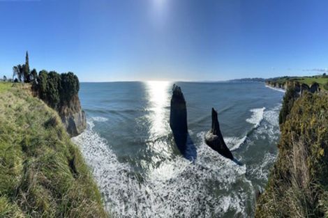 Photo of property in 1119 Main Road North, Onaero, Urenui, 4383