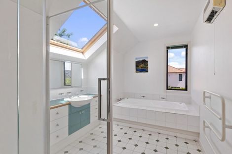 Photo of property in 1 Le Cascina Lane, Riccarton, Christchurch, 8011