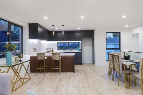 Photo of property in 8b Hadfield Street, Beach Haven, Auckland, 0626