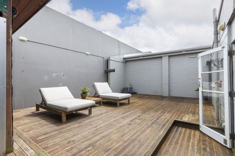 Photo of property in 43 Domett Street, Waitara, 4320