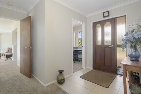 Photo of property in 35 Clivedene Street, Matua, Tauranga, 3110