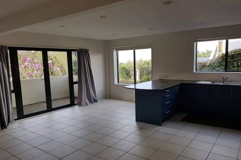 Photo of property in 41 Beulah Avenue, Rothesay Bay, Auckland, 0630
