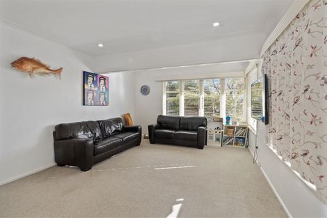 Photo of property in 9 Springbank Lane, Te Atatu Peninsula, Auckland, 0610