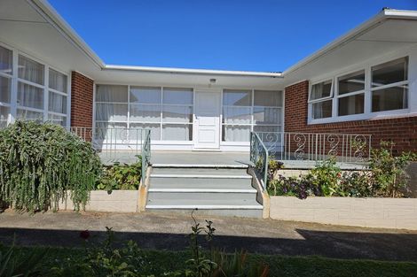 Photo of property in 11 Britton Avenue, Mount Roskill, Auckland, 1041