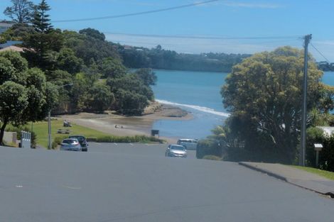 Photo of property in 1/40 Rothesay Bay Road, Rothesay Bay, Auckland, 0630