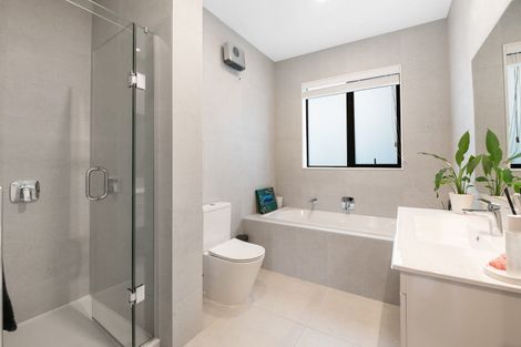 Photo of property in 61 Godfrey Drive, Orewa, 0931