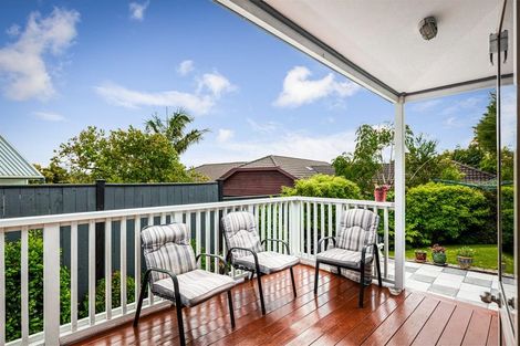 Photo of property in 2/12 Ballini Rise, West Harbour, Auckland, 0618