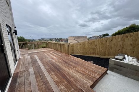 Photo of property in 42 Manu Place, Pinehill, Auckland, 0632