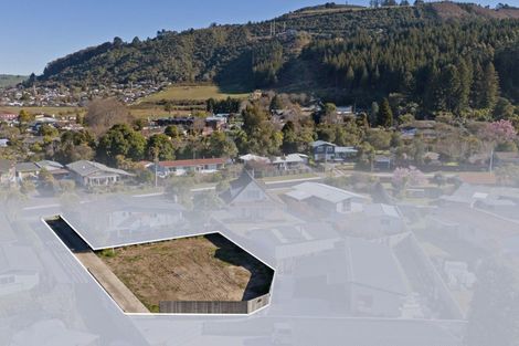 Photo of property in 8a Darroch Street, Fairy Springs, Rotorua, 3015