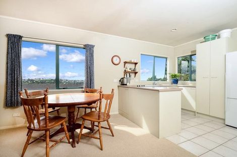 Photo of property in 2a Hassan Drive, Massey, Auckland, 0614