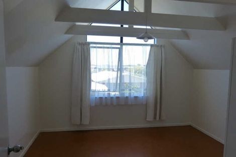 Photo of property in 168 Old Farm Road, Hamilton East, Hamilton, 3216