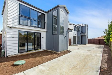 Photo of property in 165 Waimumu Road, Massey, Auckland, 0614