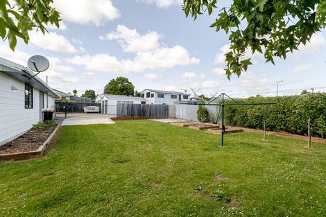 Photo of property in 30 Peppertree Glade, Kelvin Grove, Palmerston North, 4414