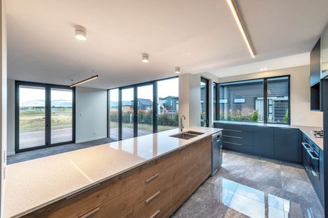 Photo of property in 3 Mcdonald Street, Wanaka, 9305